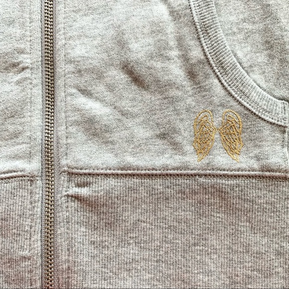 🌸New🌸 Victoria’s Secret ANGEL Hooded Sweatshirt Top Size Large Gray NWT - Picture 6 of 12